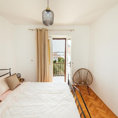 Apartment Michelin Примоштен Экстерьер фото