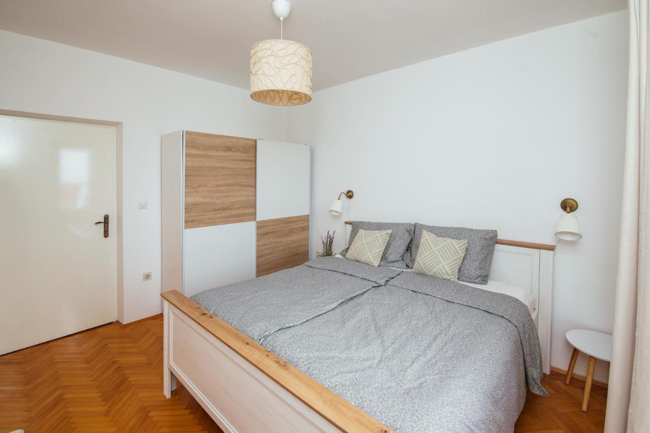 Apartment Michelin Примоштен Экстерьер фото