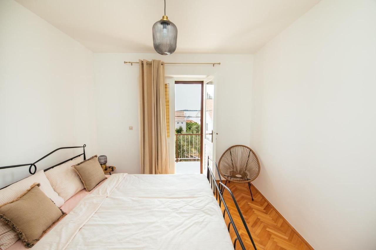 Apartment Michelin Примоштен Экстерьер фото