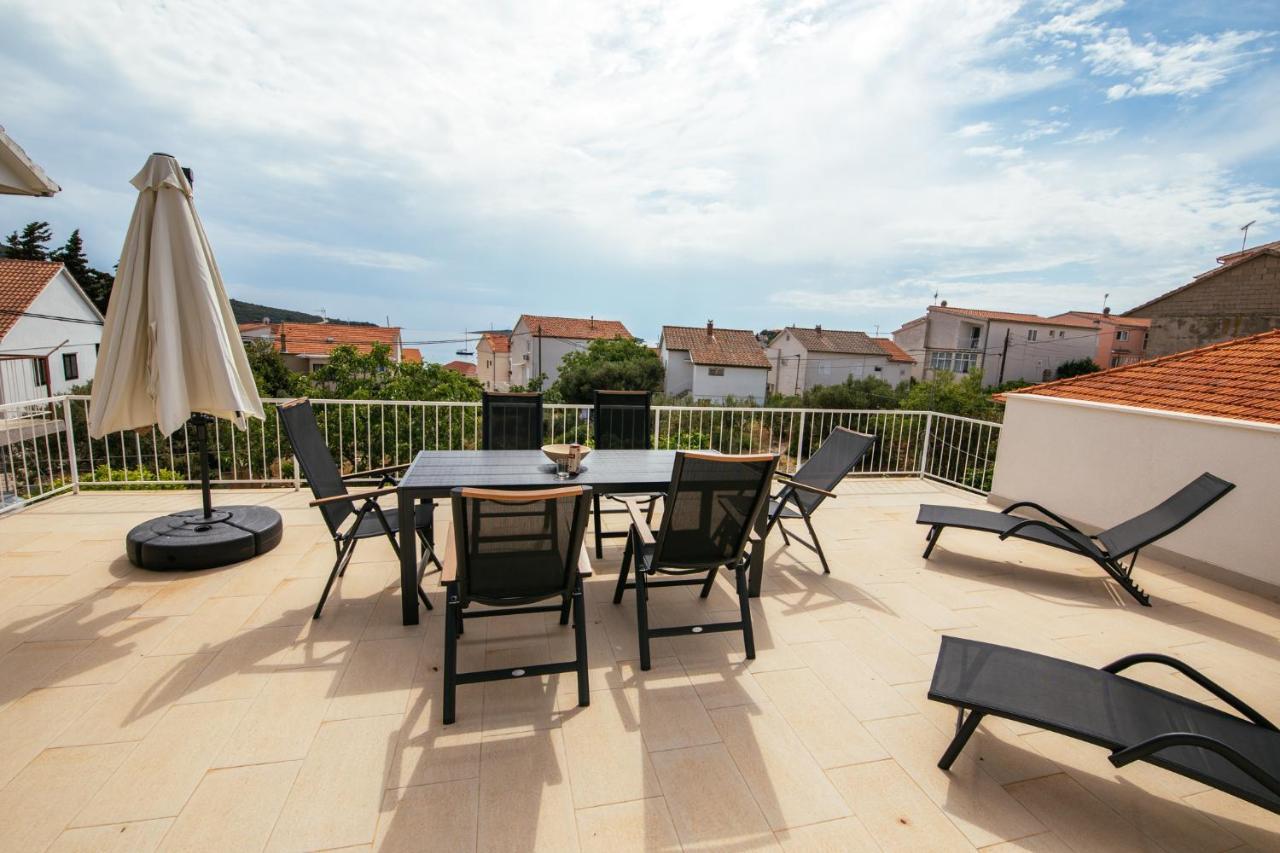 Apartment Michelin Примоштен Экстерьер фото