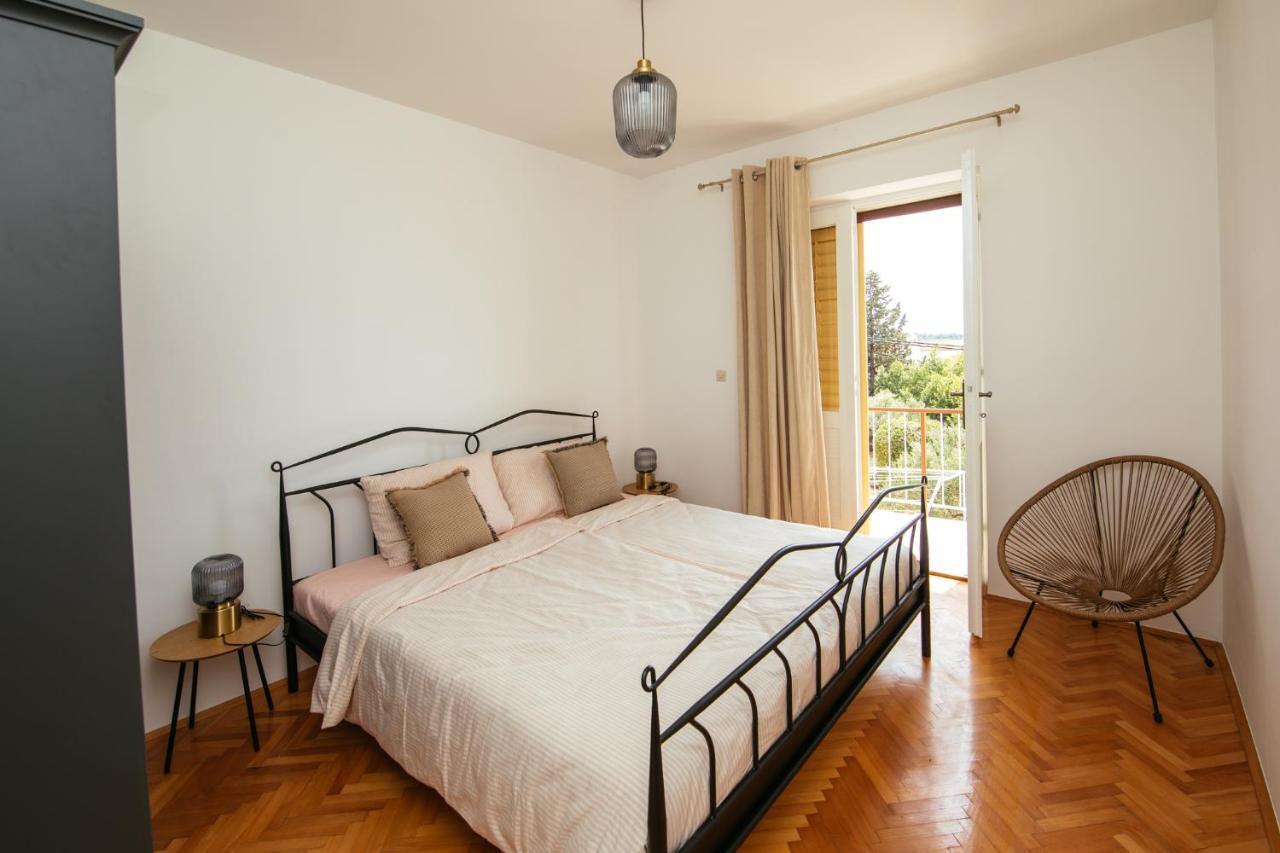 Apartment Michelin Примоштен Экстерьер фото